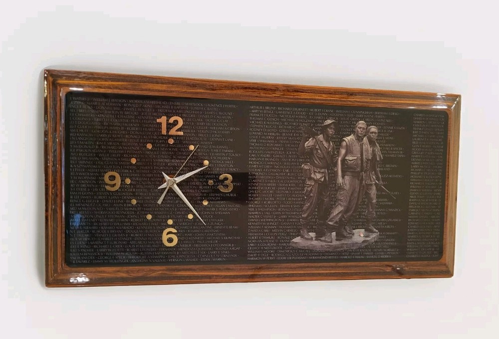 Vietnam War “The Wall” Memorial Wall Solid Wood Clock. MINT