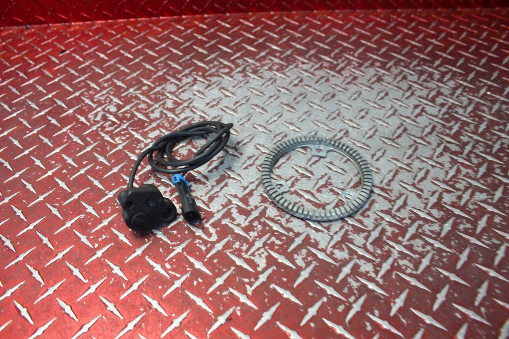 2018 INDIAN CHIEF FRONT ABS RING & WHEEL SPEED SENSOR ID1