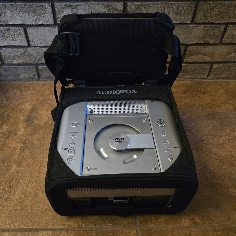 Silver | AUDIOVOX | Video In A Bag System 11 Bundle
