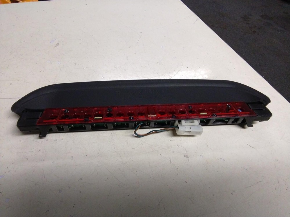 BMW E90 3 SERIES HIGH LEVEL/THIRD BRAKE LIGHT ASSEMBLY #168644