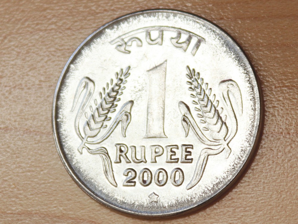 2000 India 1 Rupee Noida Mint