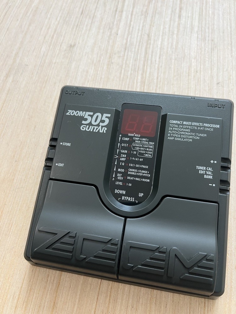 Zoom 505 Guitar Compact Multi Effects Processor Guitar Pedal Untested Read