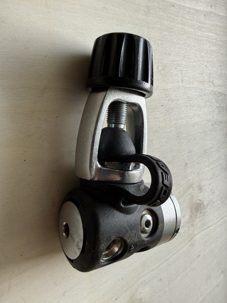 Oceanic DX4 First Stage Regulator. Tested. Scuba Diving.