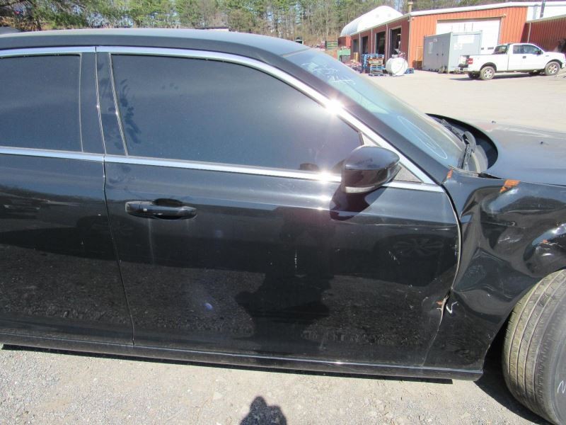 Speedometer Cluster 140 MPH Without S Badging Fits 16 300 955340
