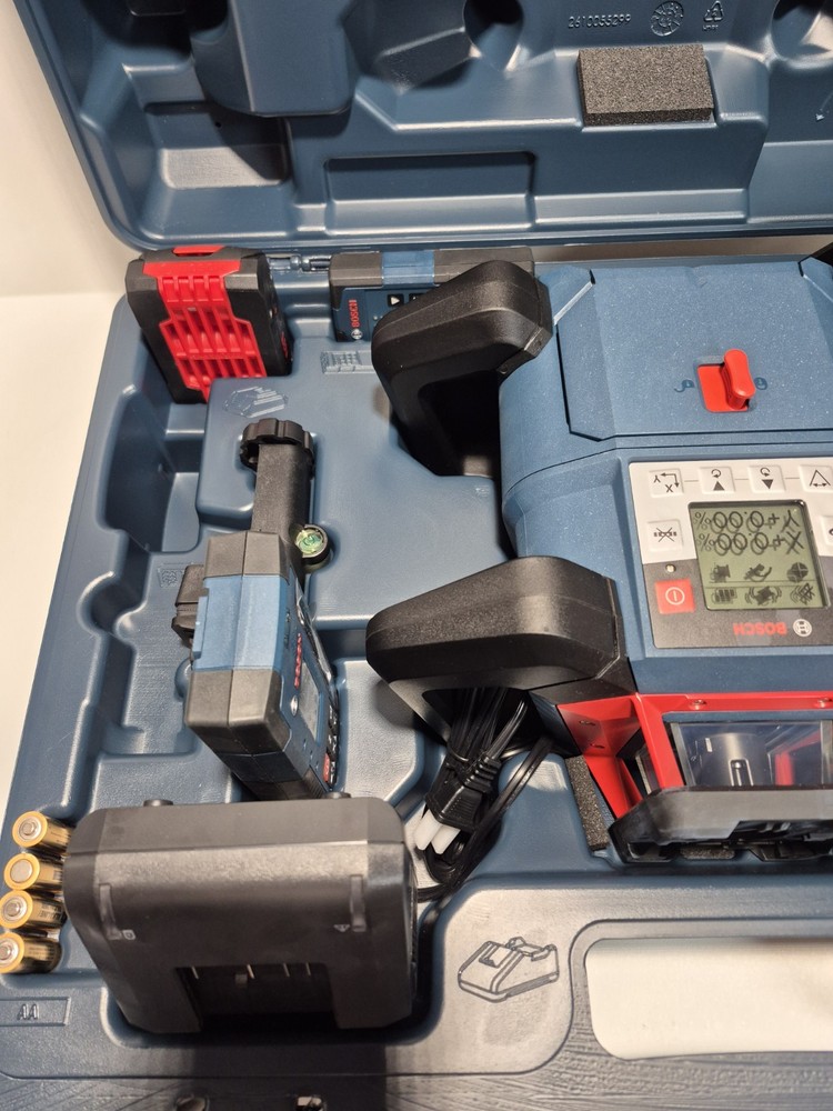 Bosch GRL4000-80CHV 18V REVOLVE4000 Connected Self-Leveling Horizontal/Vertical