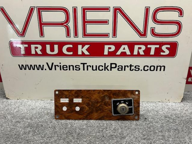 KENWORTH K176-8474 SWITCH PANEL