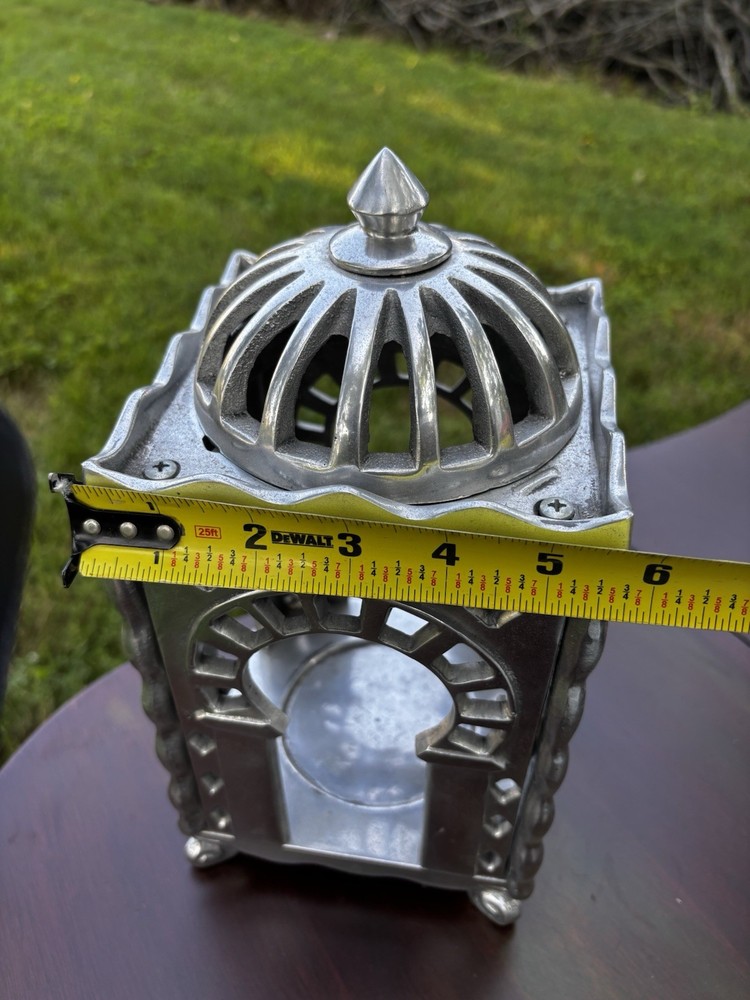 Chaleur Designed Aluminum Light lantern