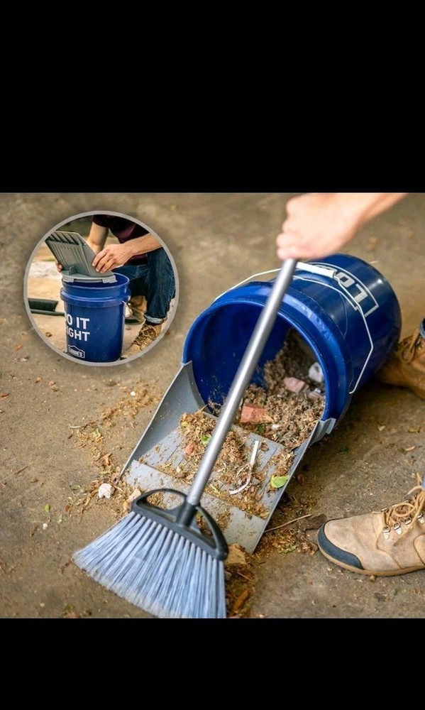 Project Source QuikLid ClipOn Dust Pan 5Gallon Bucket Accessory