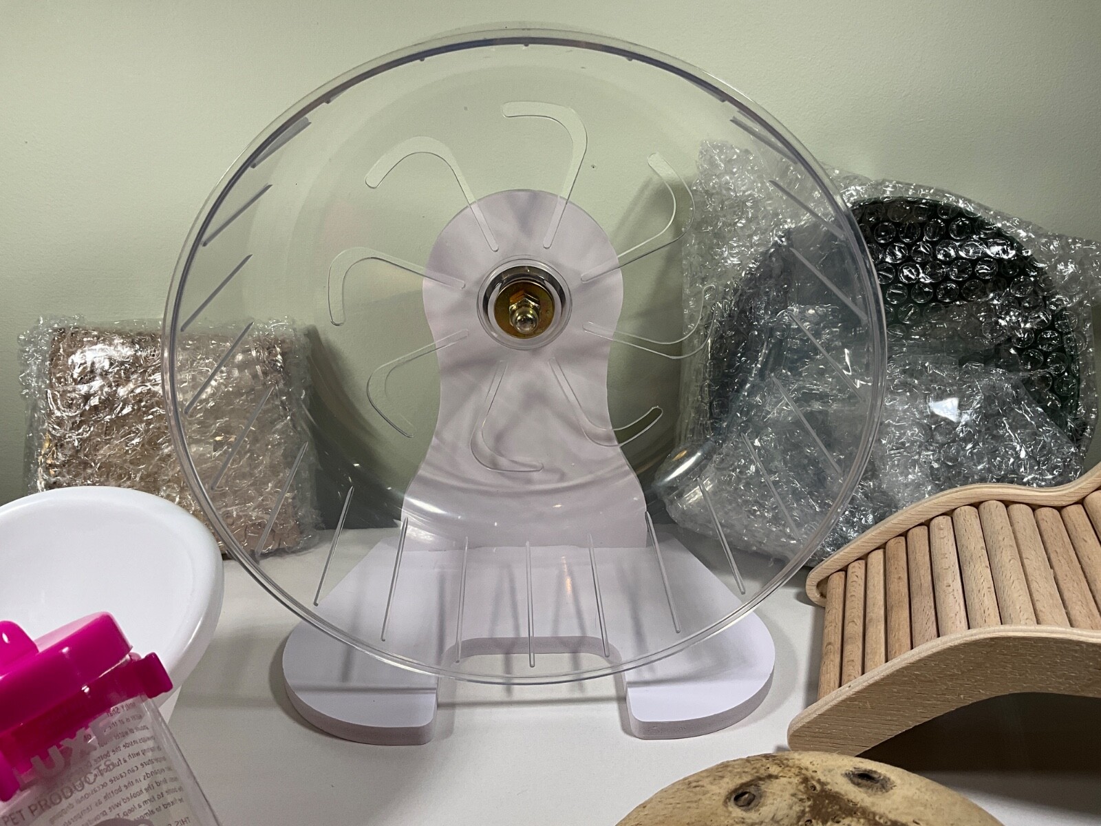 Hamster Wheel Set: Water Feeder, Coconut, Bathtub, Bridge, Rosee Blanche Ceramic