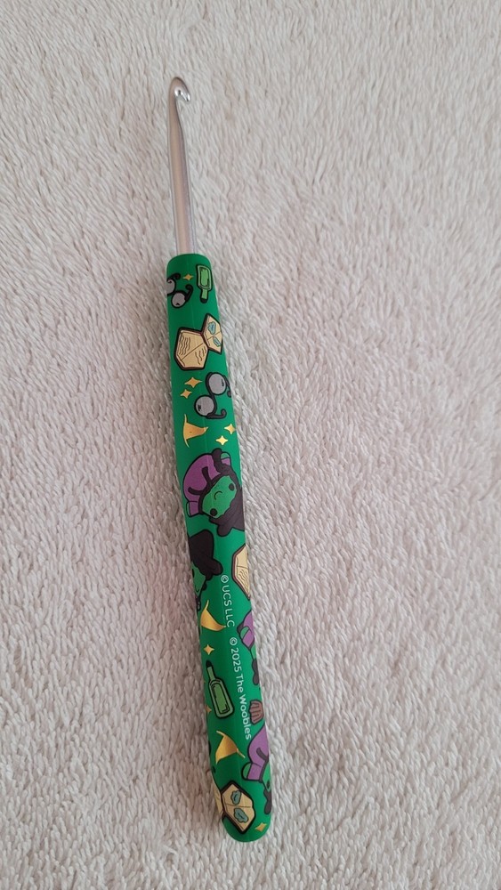 Preowned Wicked Elphaba Thropp Wooble Ergonomic Crochet Hook