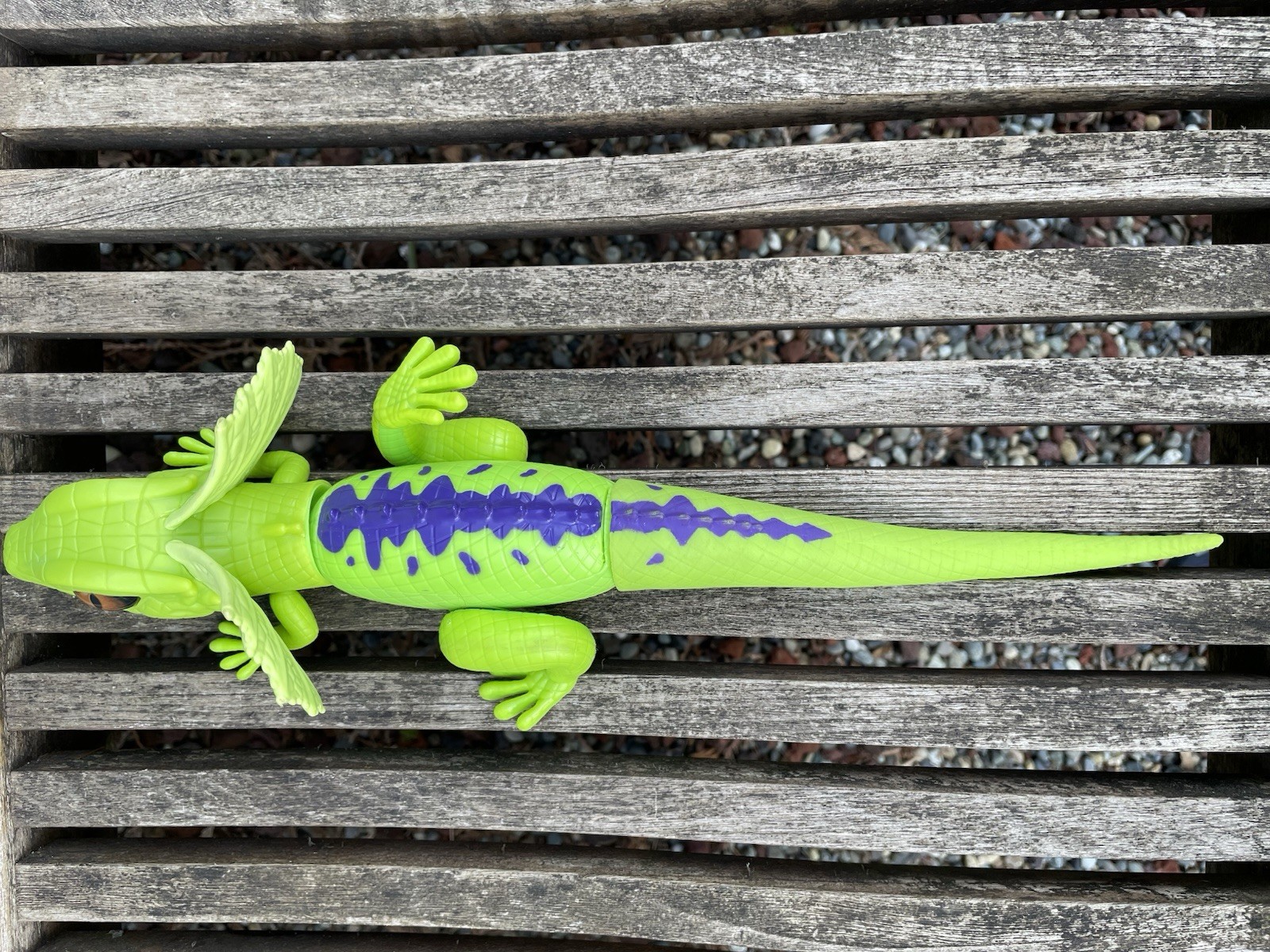 Zuru Robo Alive 14" Lurking Lizard Battery Powered Running Robotic Toy Green