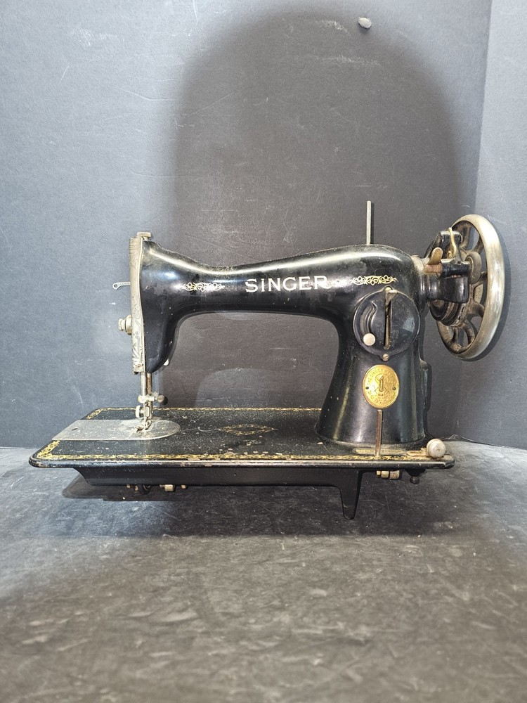 Antique Singer Model 15 Manual Sewing Machine Head No Base Untested #AE024424