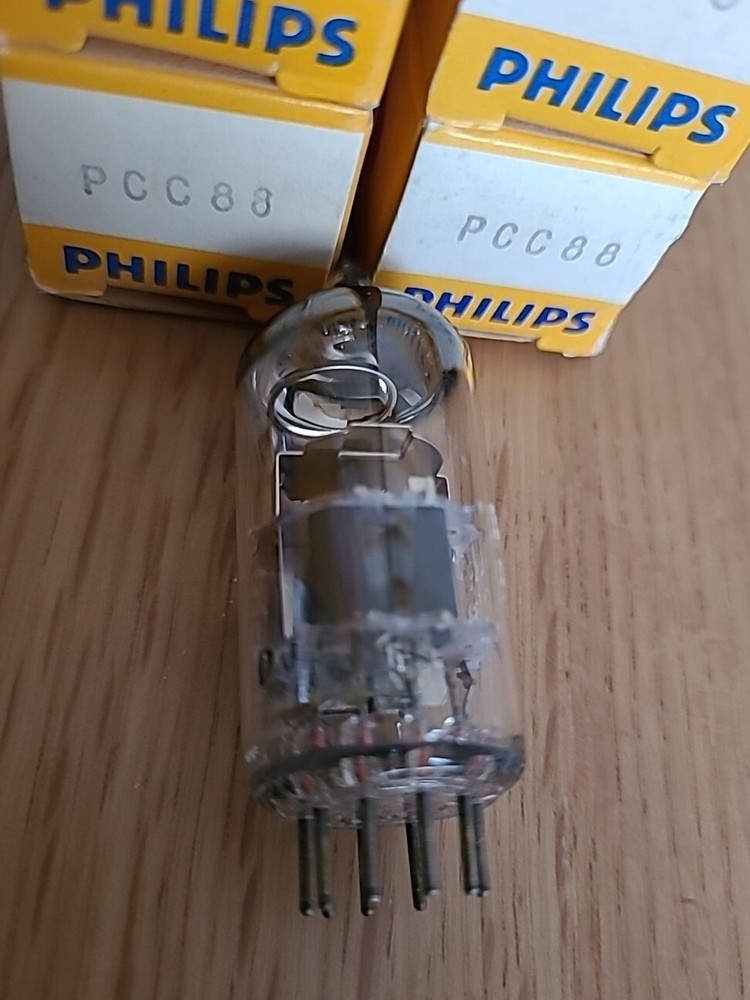 Philips PCC88 O-getter 7DJ8 new (7V ECC88) silver shield tubes tubes