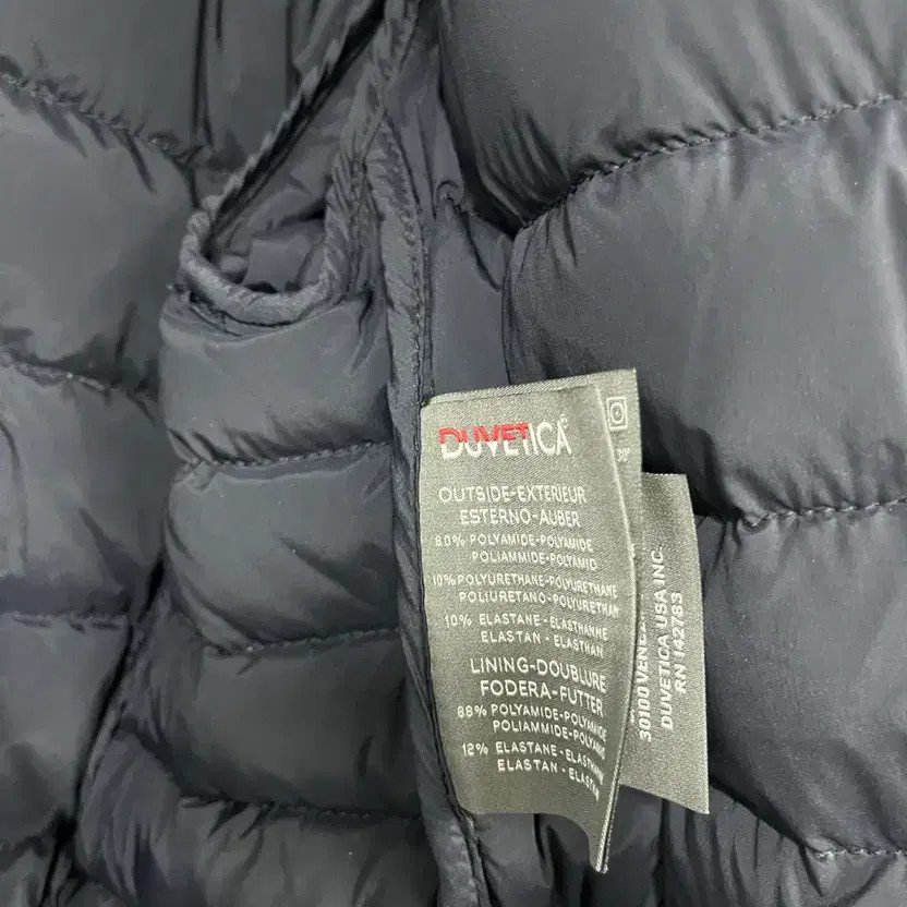 Duvetica Lightweight Padding Size 40 Official