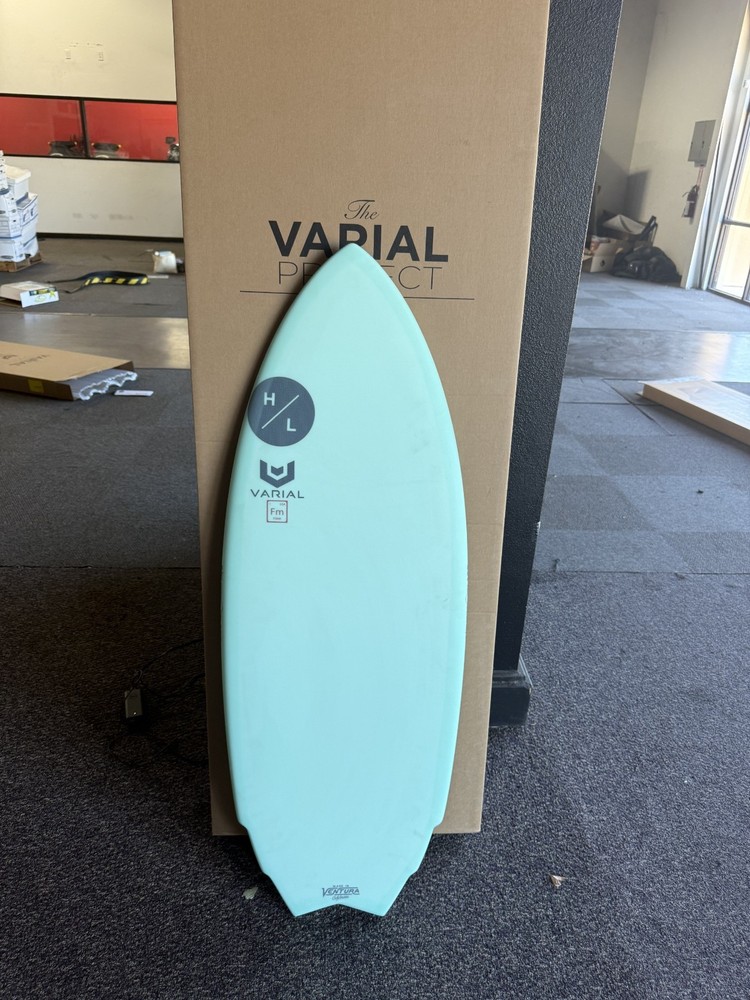 Hyperlite 4.4 Accelerator Wakeboard (Teal Color, Varial Style)