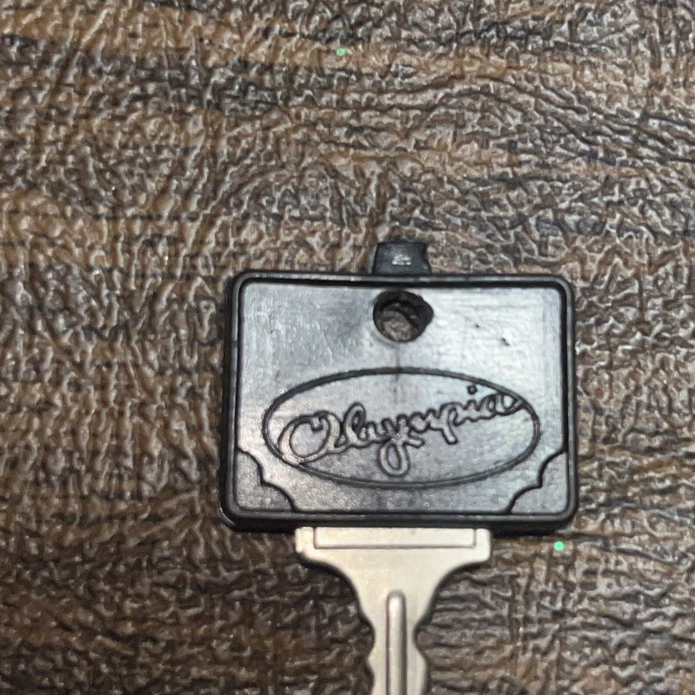 OLYMPIA KEY Silver Black Plastic Top