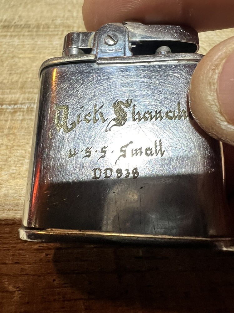 VINTAGE 1940s WWII RONSON STANDART US NAVY LIGHTER NAMED USS SMALL DD 838