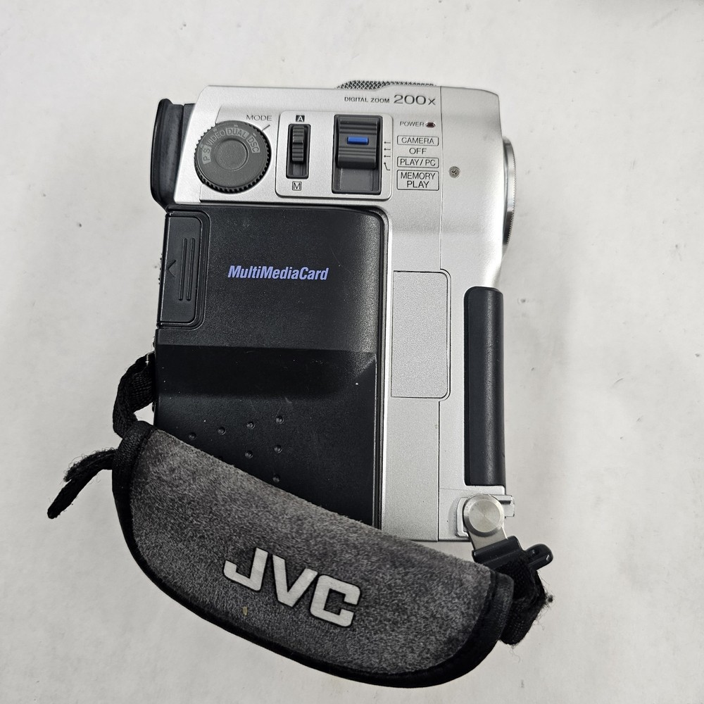 JVC Cr-dVM90 Hand Held Recorder Bundle