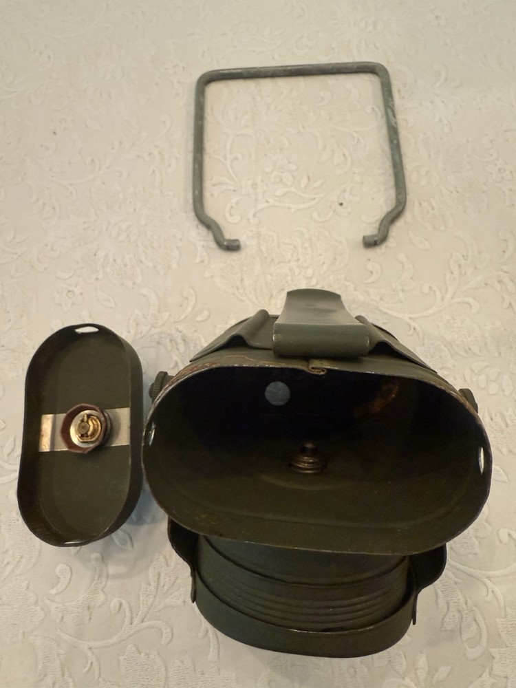 WWII BRITISH FLASHLIGHT TORCH LIGHT New In Original Box