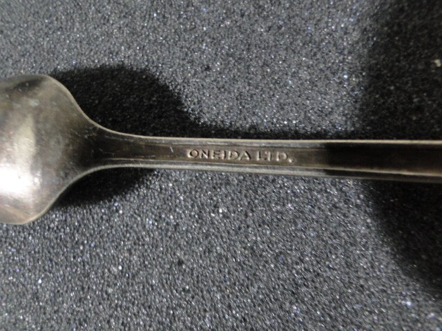 Vintage 5 1/2" Oneida LTD Silver Plate Baby Spoon