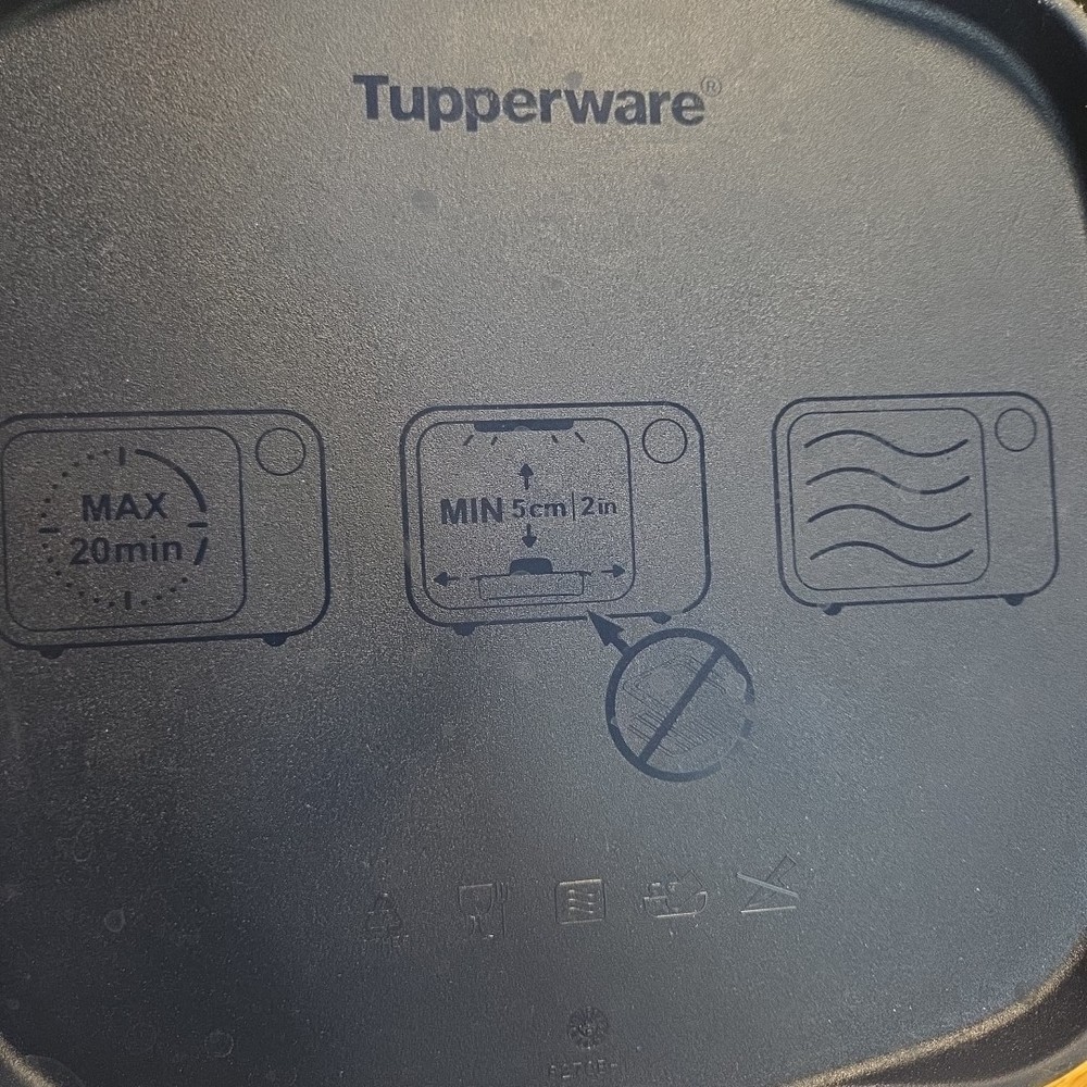 Tupperware MicroPro Series Base & Lid 8270C Micro Pro Microwave NON-STICK