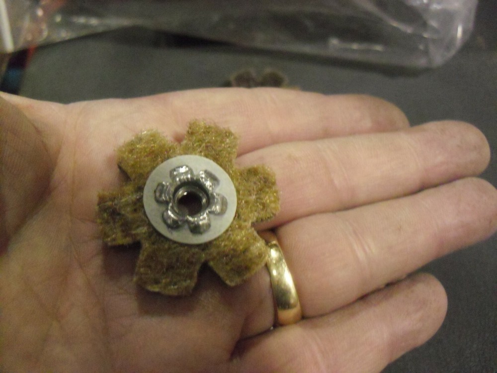 EIGHTEEN !! 1-1/2" Conditioning/Blending Wheels 1/4-20 Thread