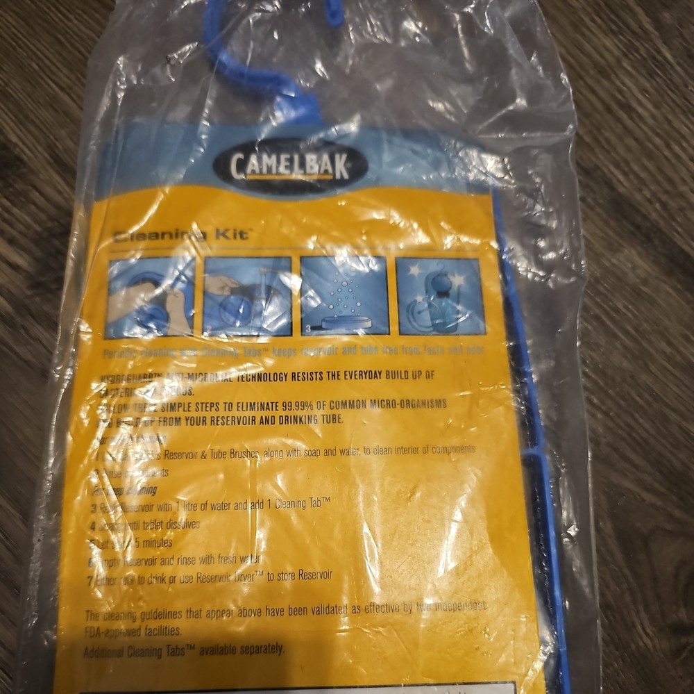 Camelbak Hydration System Cleaning Kit Brushes, Cleaning Tabs, Dryer NEW
