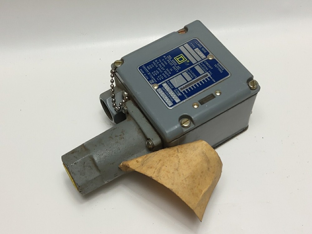 SQUARE D PRESSURE REGULATOR 9012-ADW-24 (NEW)