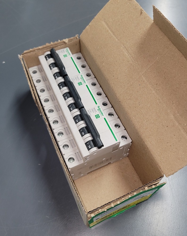 M9F22306 Square D - New