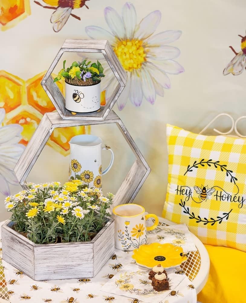 Serving Plate Everyday Ceramic Tableware 6-Inches Round Sunny Bee Sunflower