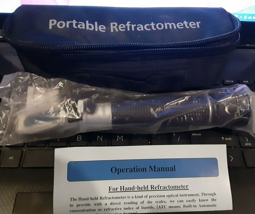 Portable Refractometer  Specific Gravity/Protein RHC-300ATC  Calibratable