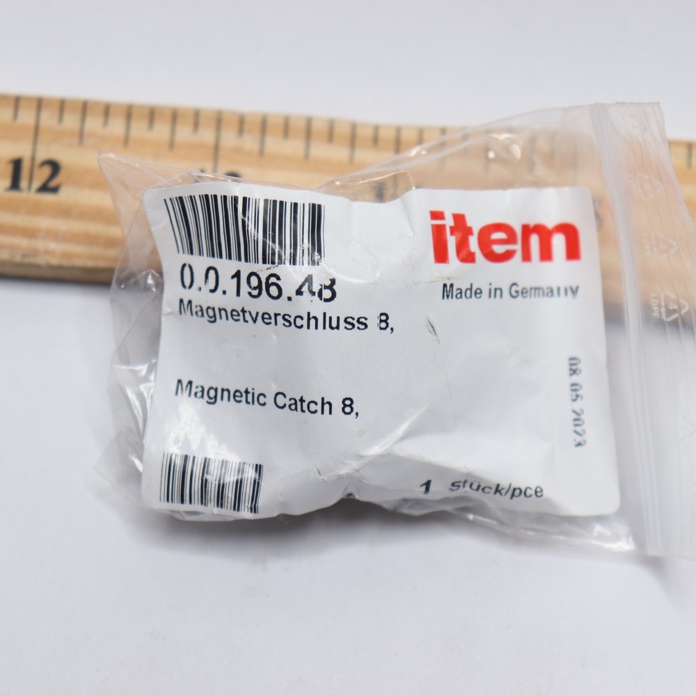 Item Magnetic Catch 8 Black 0.0.196.48