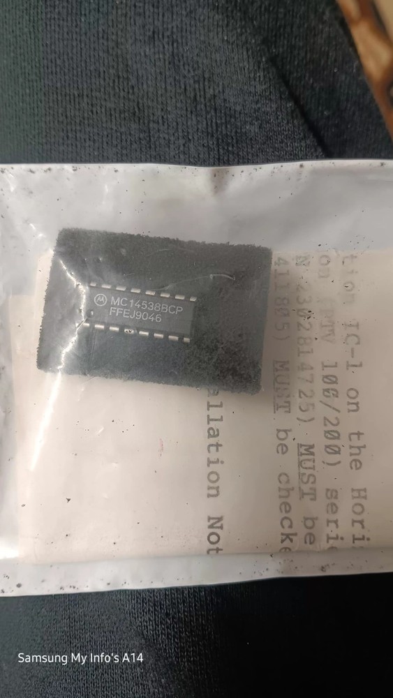 ON Semi Monostable Multivibrator MC14538BCP, DIP 16, IC Dual Precision. NOS.