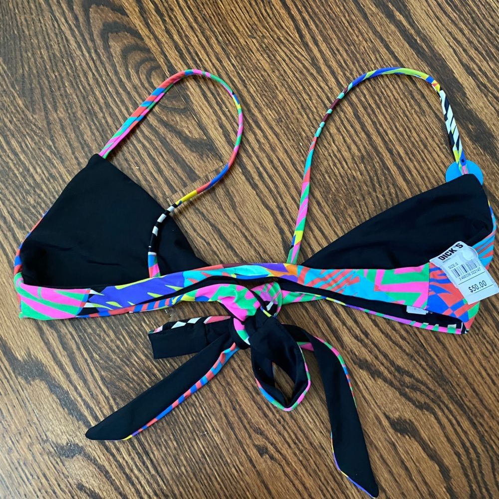 NWT Arena Reversible Triangle Bikini Top Size Small