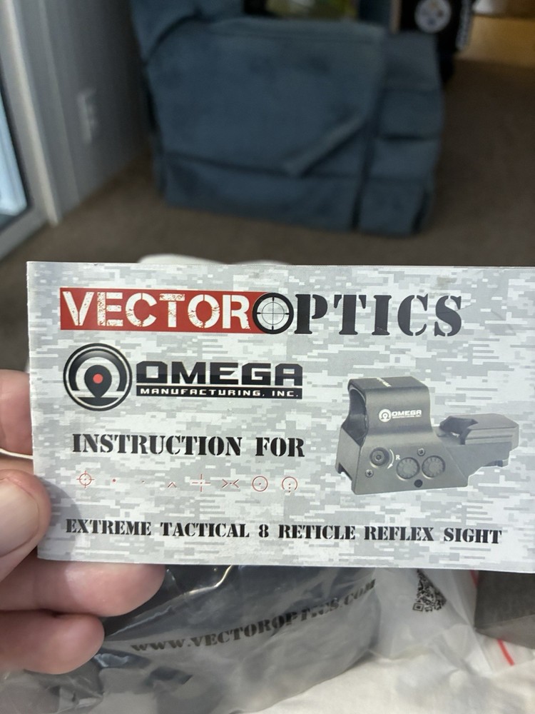 Vector Optics SCRD-04 8 Reticle Sight Pre-owned Never Used
