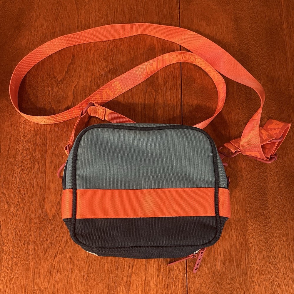 The Woobles Bits N Bob's Hook Pouch - Excellent Condition