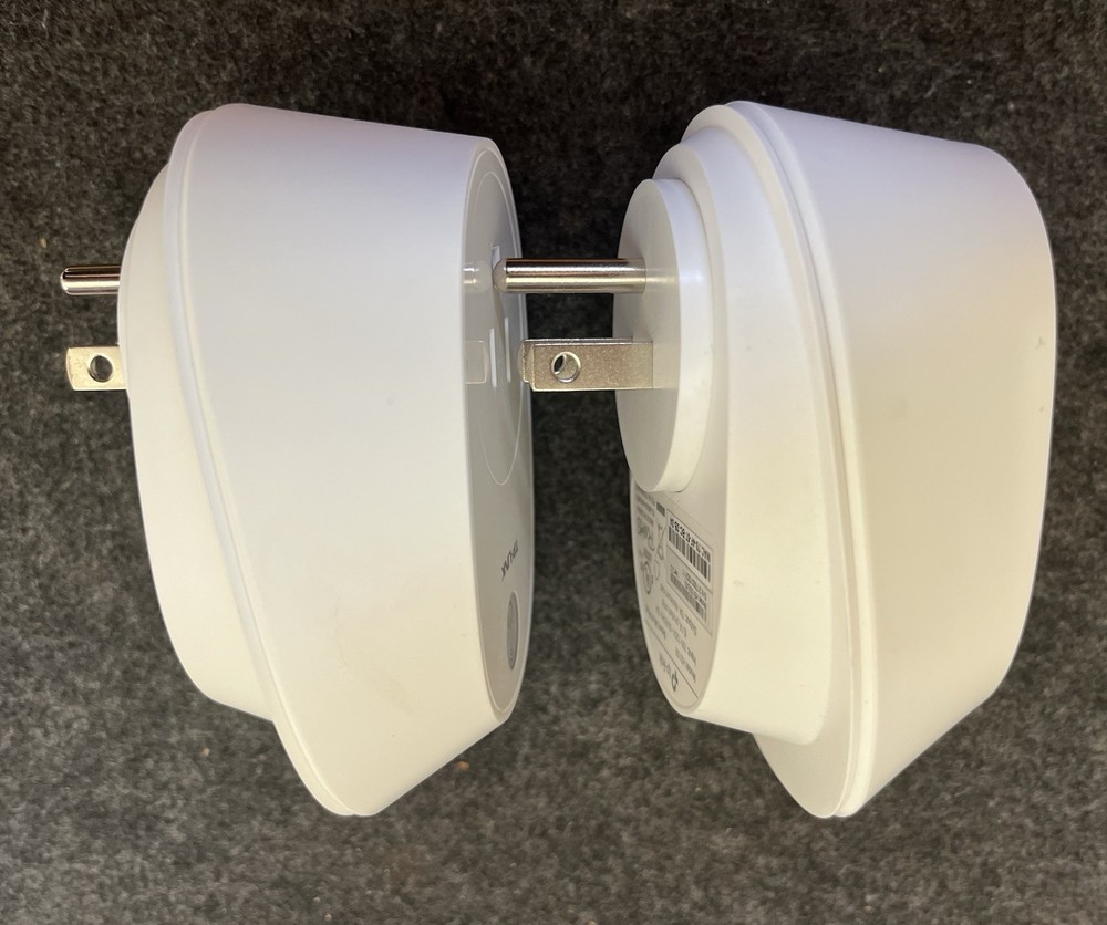 TP-Link Smart Wi-Fi Plugs HS100 + HS110