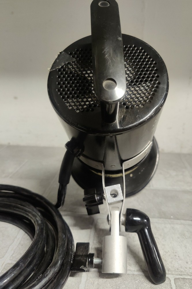 Speedotron Universal Light Head Unit Model 102 BULB NOT WORKING