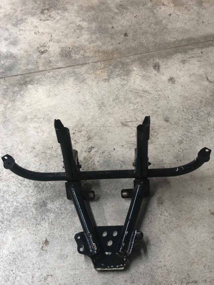 2005 Can-Am outlander front bumper support