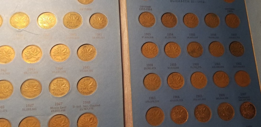 Canada Small Cent Album Partial Filled Id23.