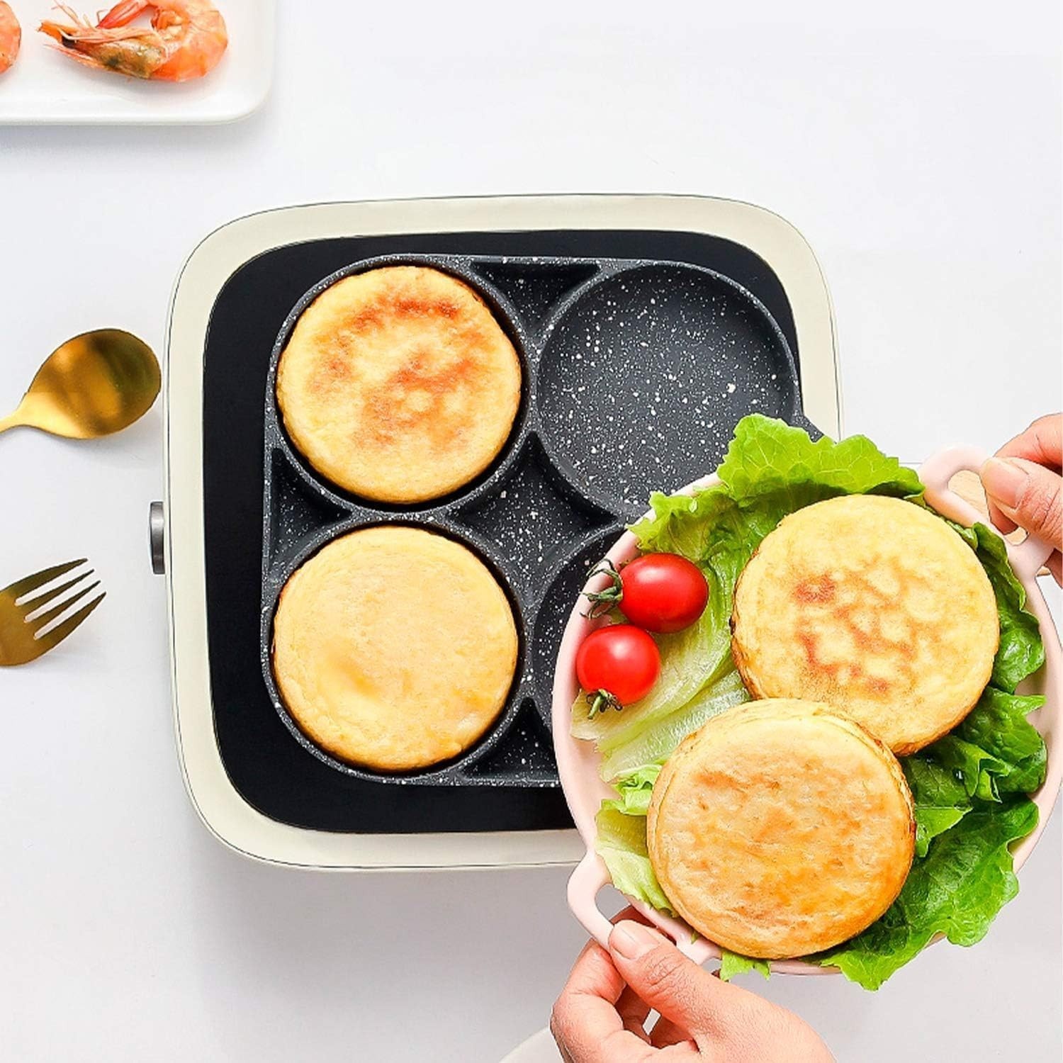 4-Cup Fried Egg Frying Pan Nonstick Pancake Pans with wooden handle