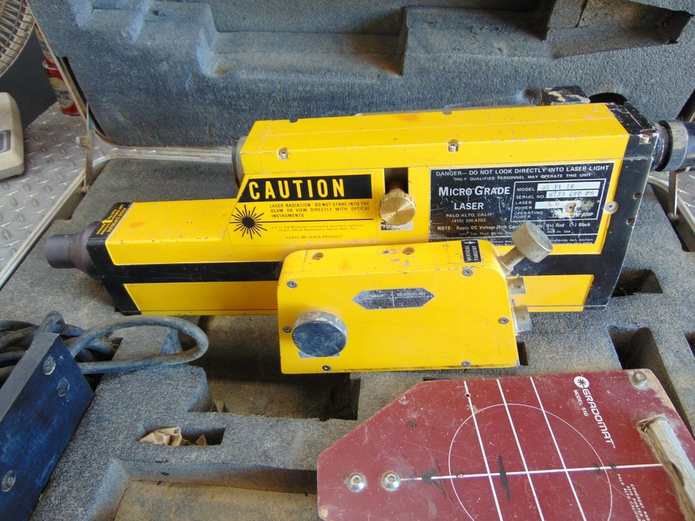 MICRO GRADE LASER SYSTEMS 41PL10 KIT with CARRYING CASE (see description)