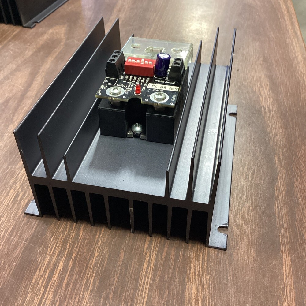 HB Controls LPC2S-90HDN Phase-Angle Solid State Power Controller