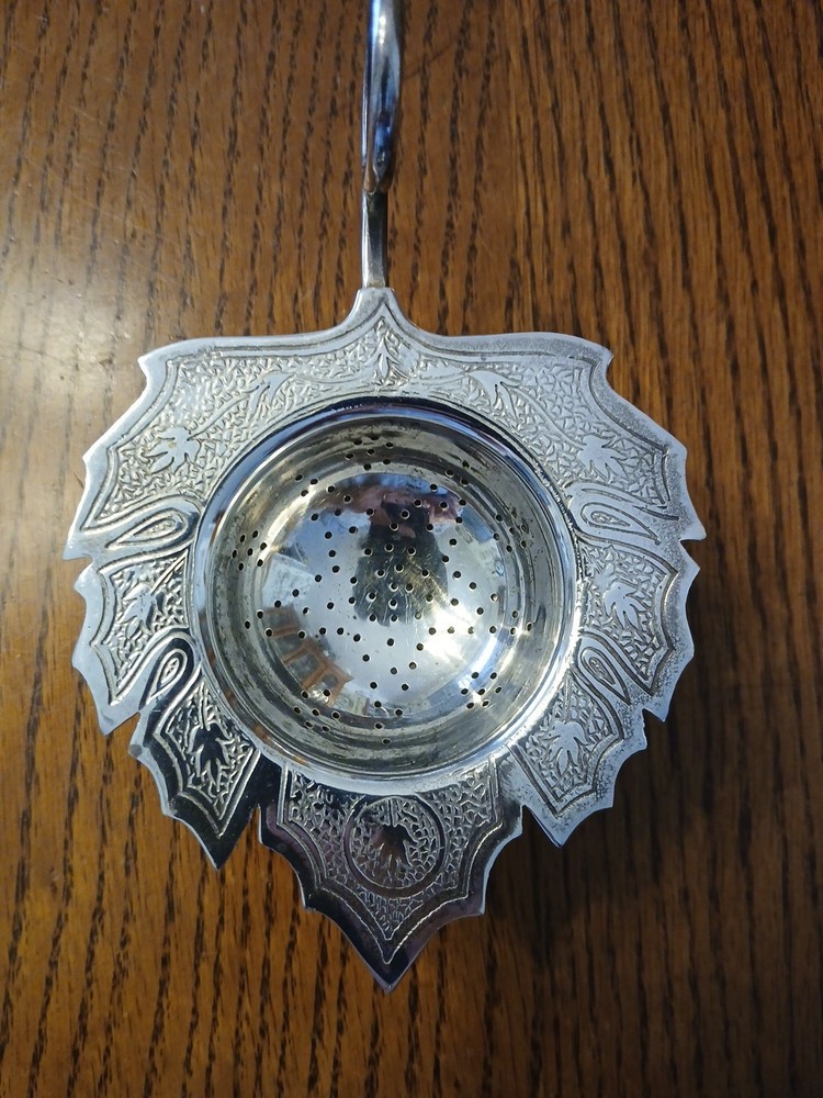 Vtg Silverplate MapleLeafShapeTea Strainer w/Drip Cup-Engraved