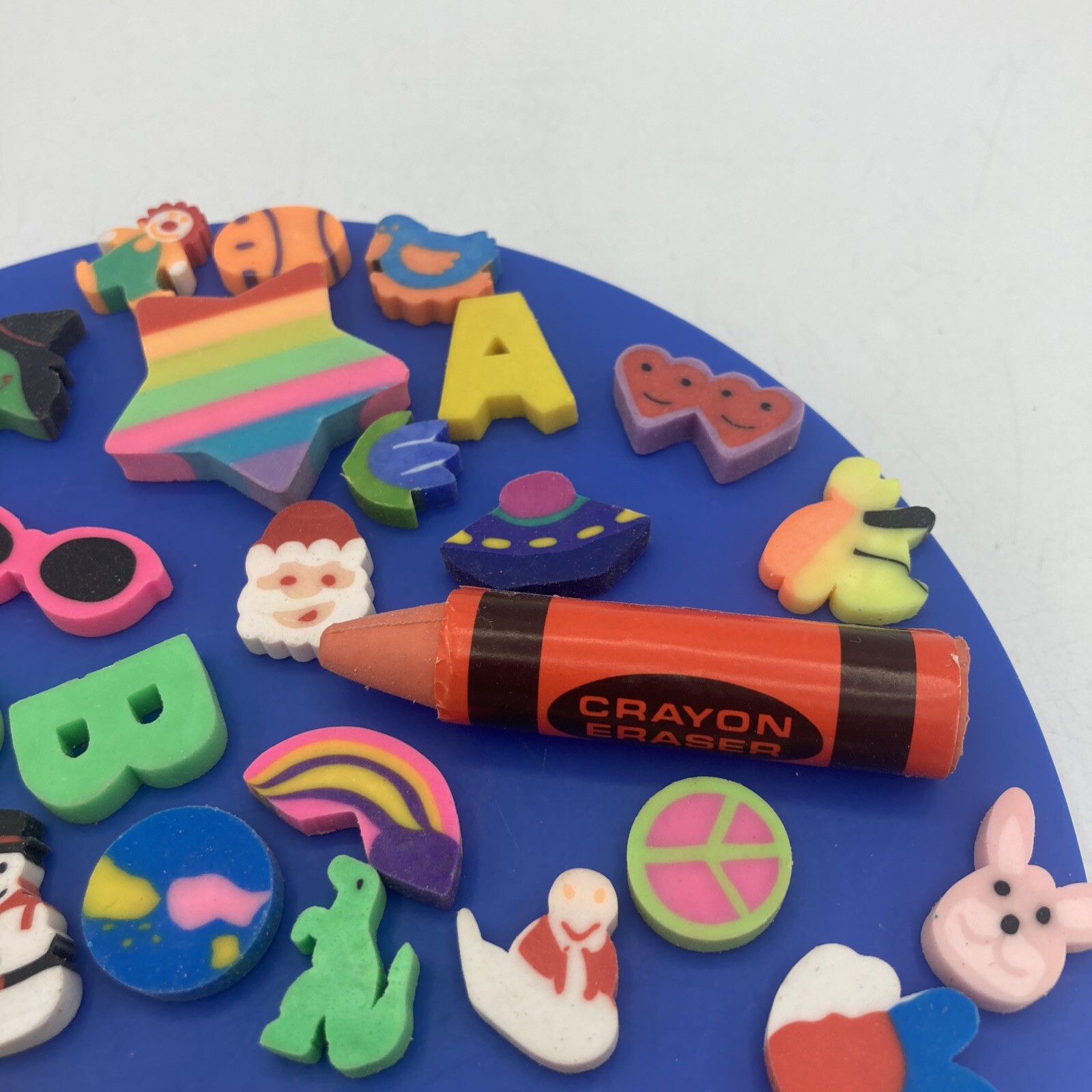 Vtg 90s Eraser Lot Aliens Animals Holiday Kawaii Letters Etc Red Orange Crayon