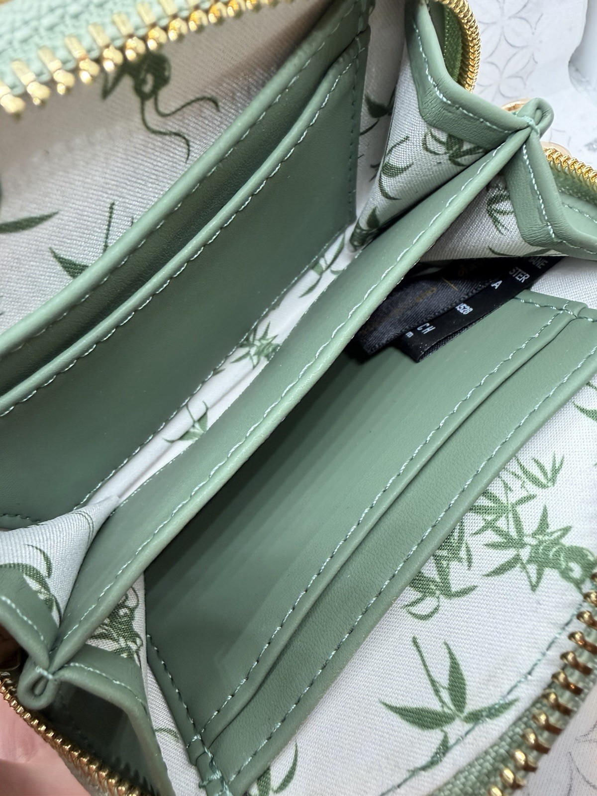 Boxlunch Her Our Universe Disney Mulan Comb Figural Coin Purse Cosplay