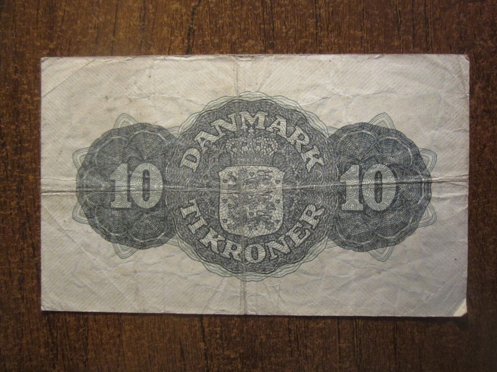 1945 DENMARK 10 KRONER prefix C