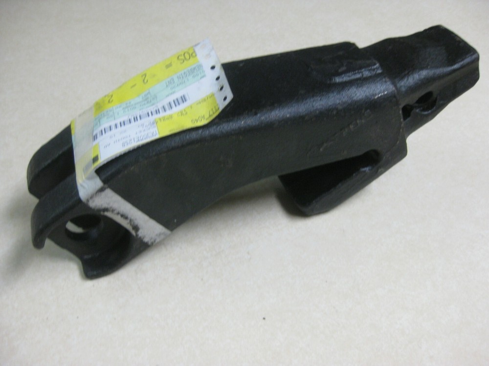 John Deere Bucket Tooth Adapter TK300E125B - Bolt On