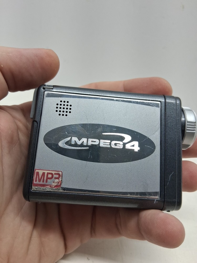 ** AUDIOVOX Multi-function Digital Video Camcorder MPEG4 DC400 Untested