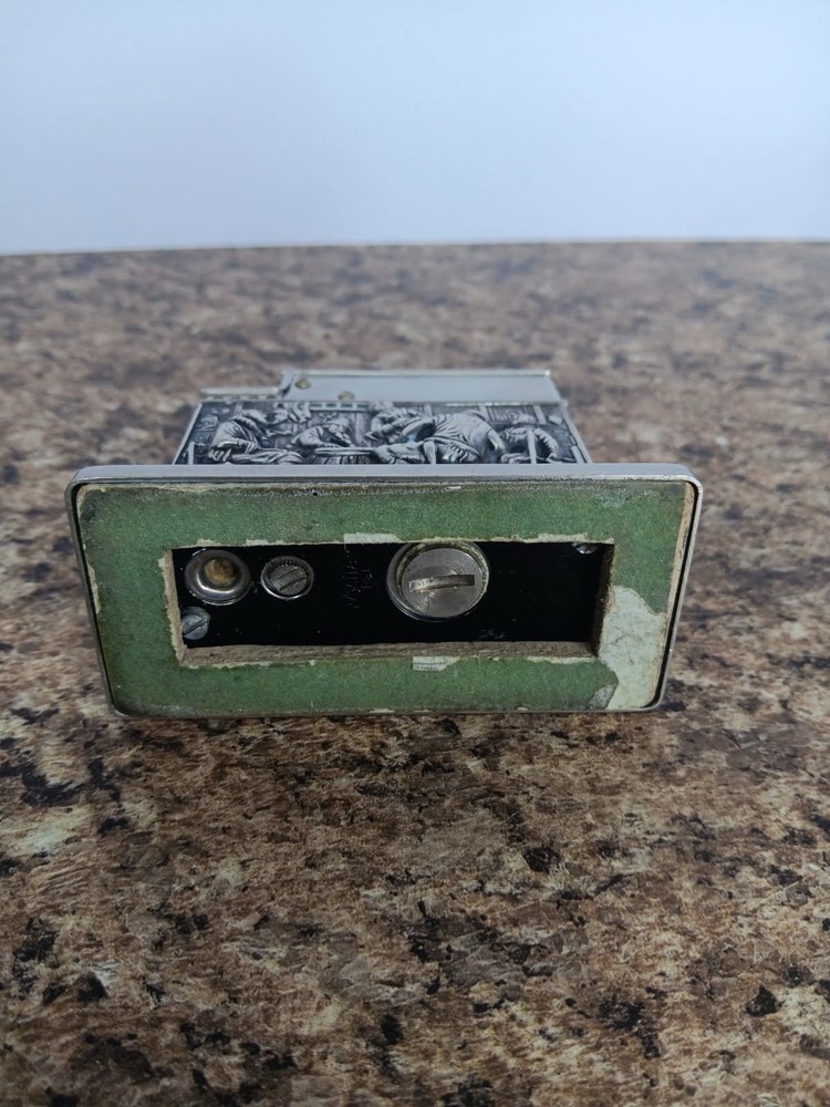 Vintage MYLFLAM .835S Silver Embossed Case TABLE LIGHTER Push Button